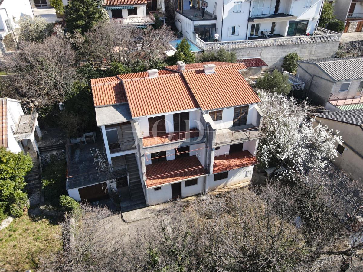 Casa a 100 metri dal mare con 6 unità abitative