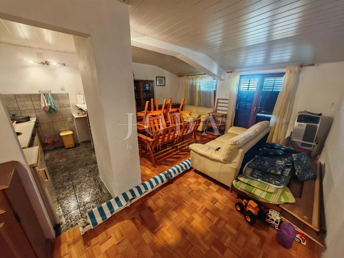 Casa a 100 metri dal mare con 6 unità abitative