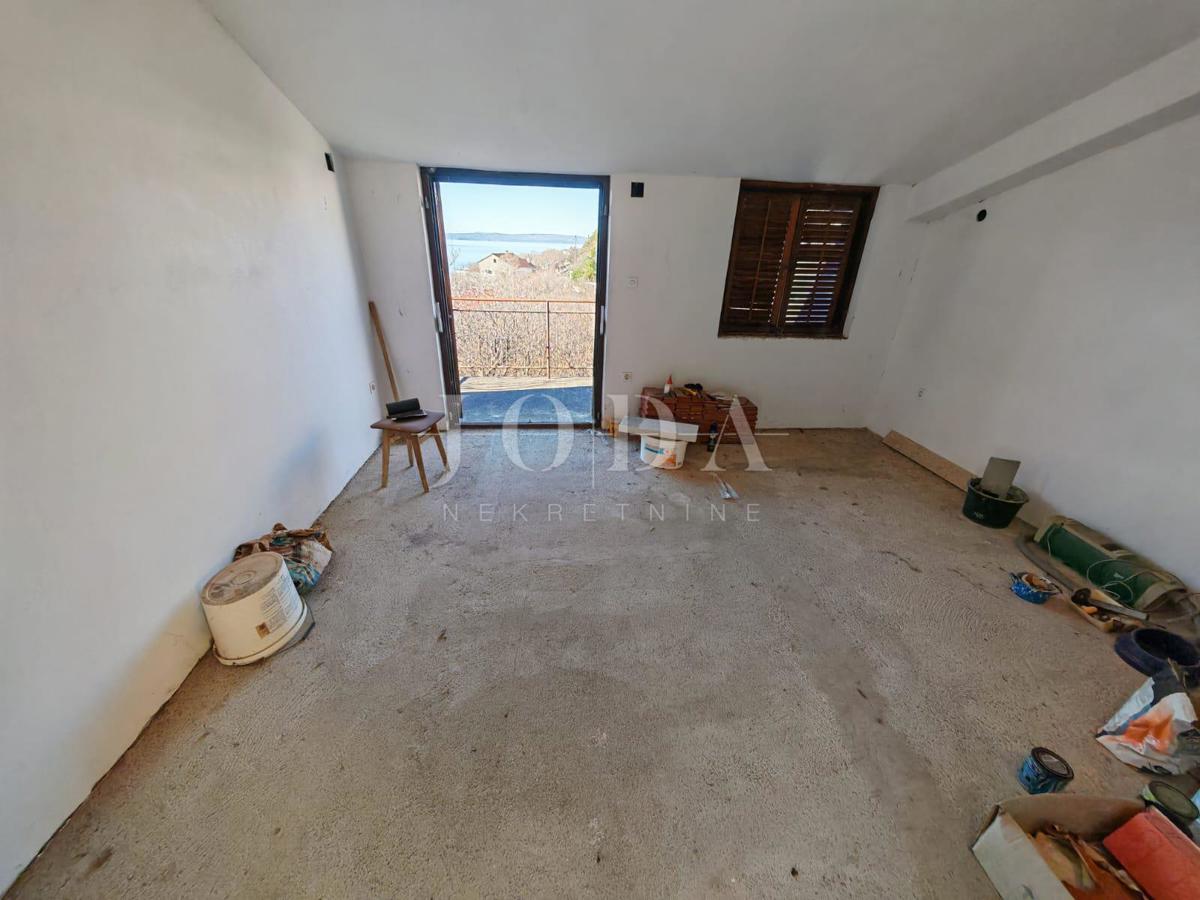 Casa a 100 metri dal mare con 6 unità abitative