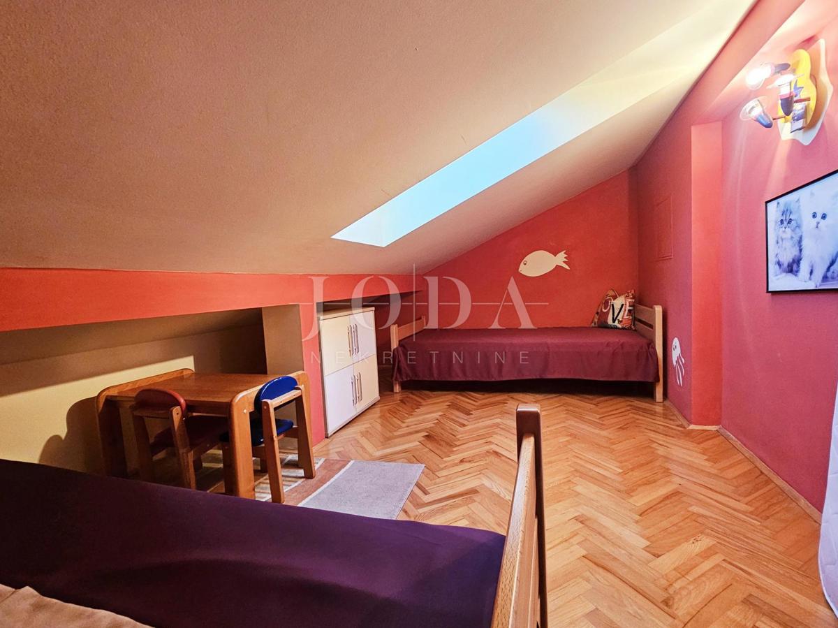 Malinska – appartamento con vista mare, posizione tranquilla