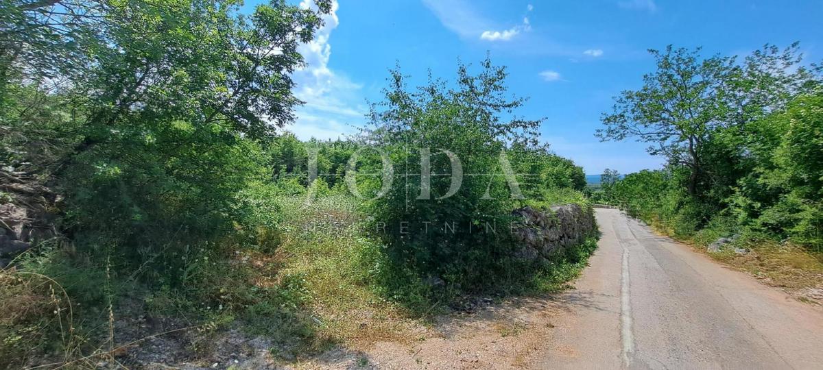 Terreno edificabile con vista mare, vicino a Malinska