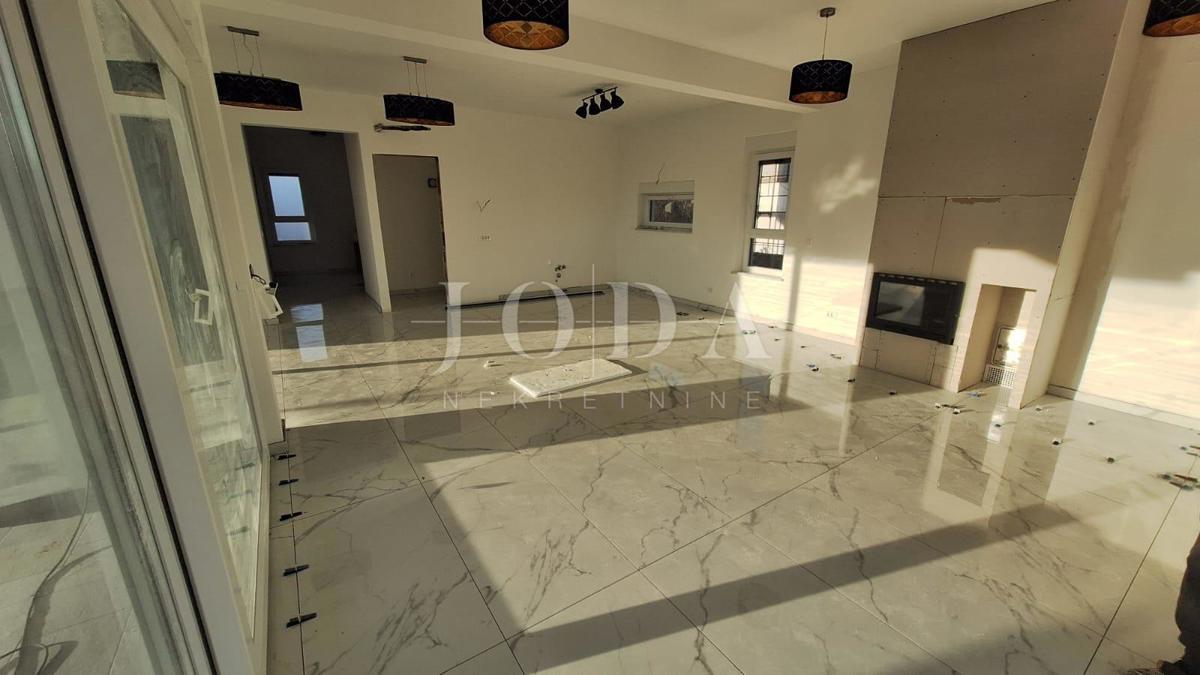 L'isola di Krk - villa con una bellissima vista e piscina