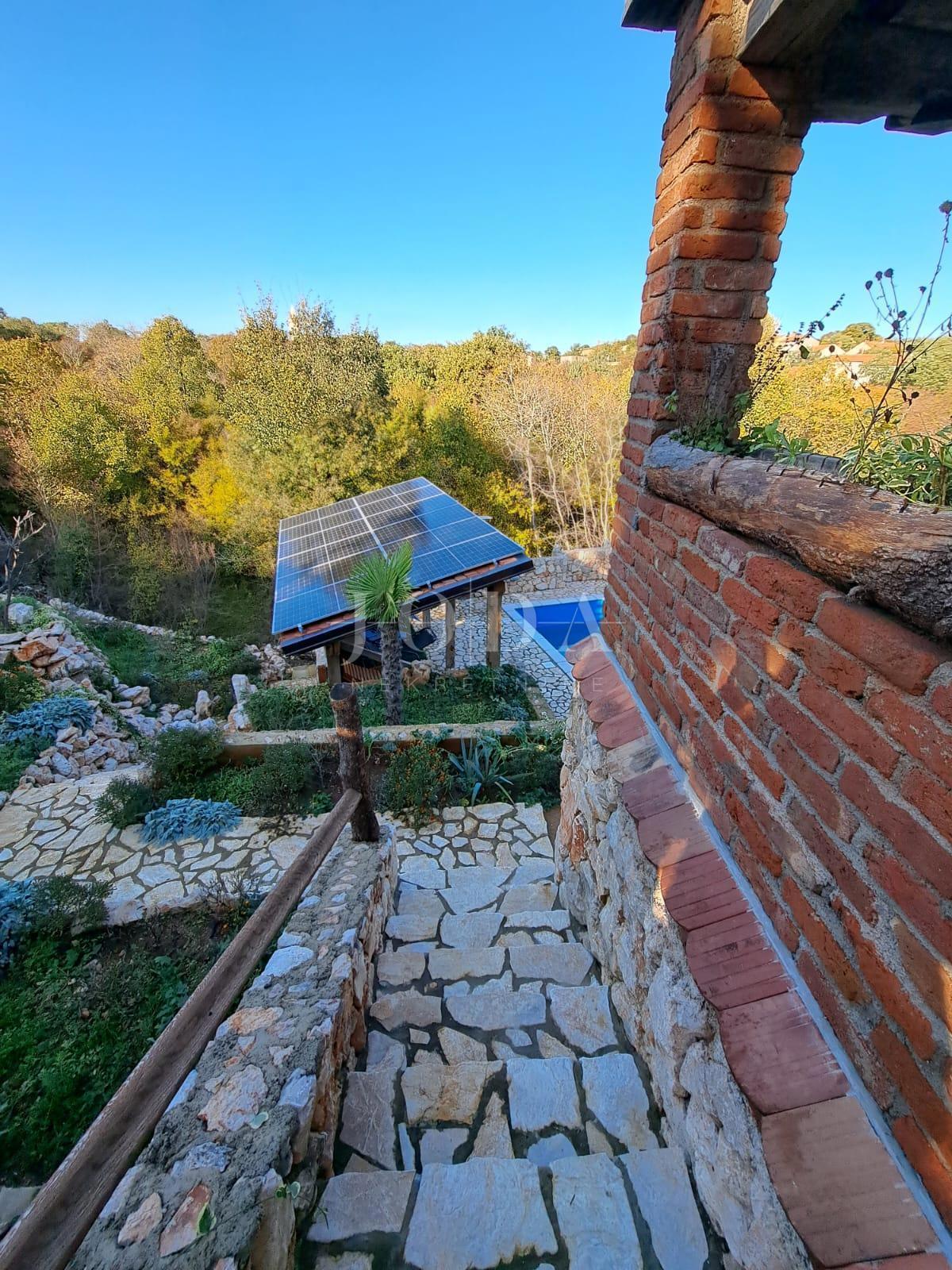 Detached house with heated pool, Dobrinj area - island of Krk