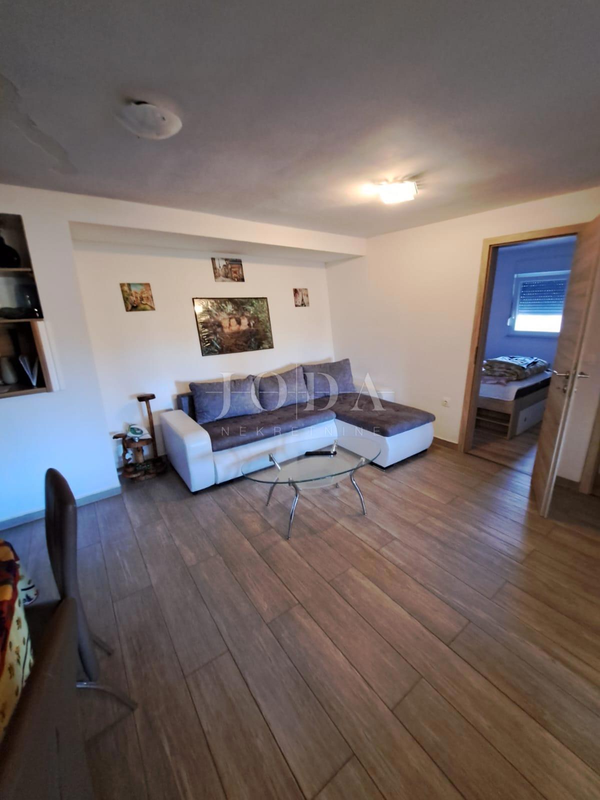 Detached house with heated pool, Dobrinj area - island of Krk