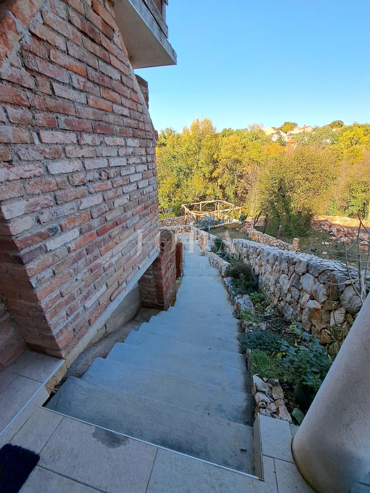 Detached house with heated pool, Dobrinj area - island of Krk