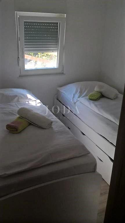 Detached house with heated pool, Dobrinj area - island of Krk