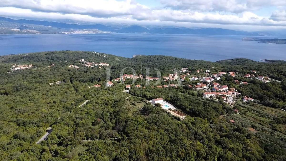 Terreno con vista mare - isola di Krk