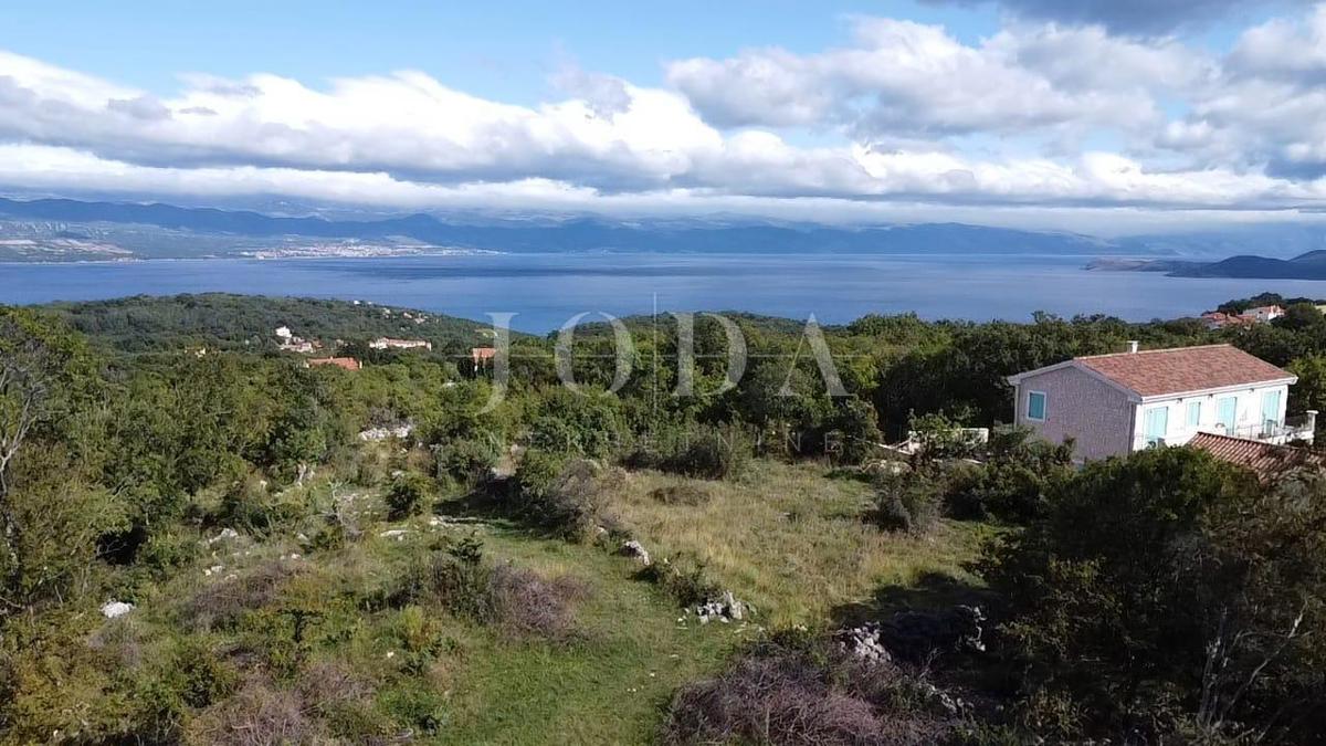 Terreno con vista mare - isola di Krk