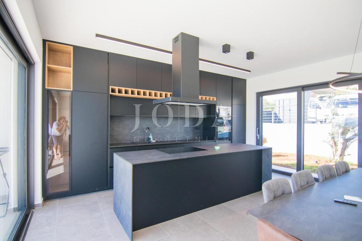 Nuova casa moderna - dintorni della citta di Krk