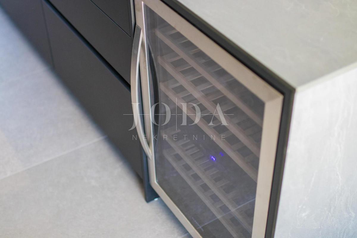 Nuova casa moderna - dintorni della citta di Krk