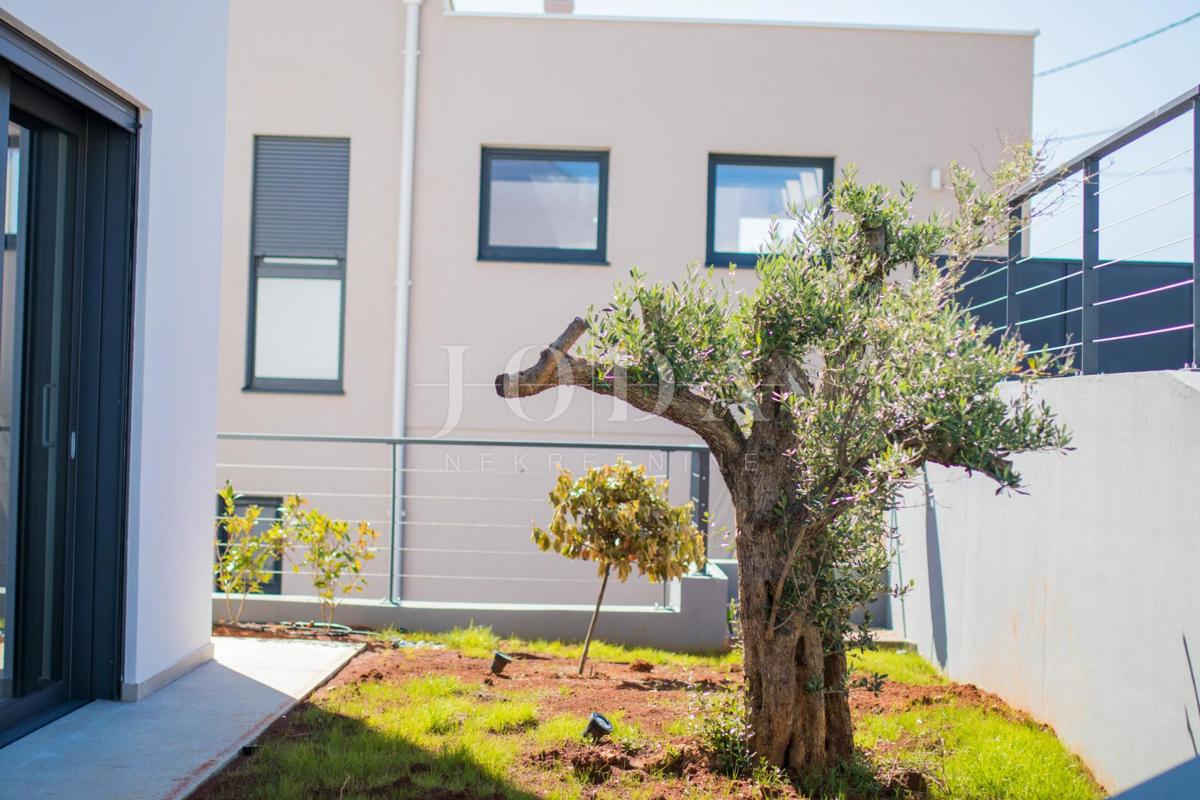 Nuova casa moderna - dintorni della citta di Krk