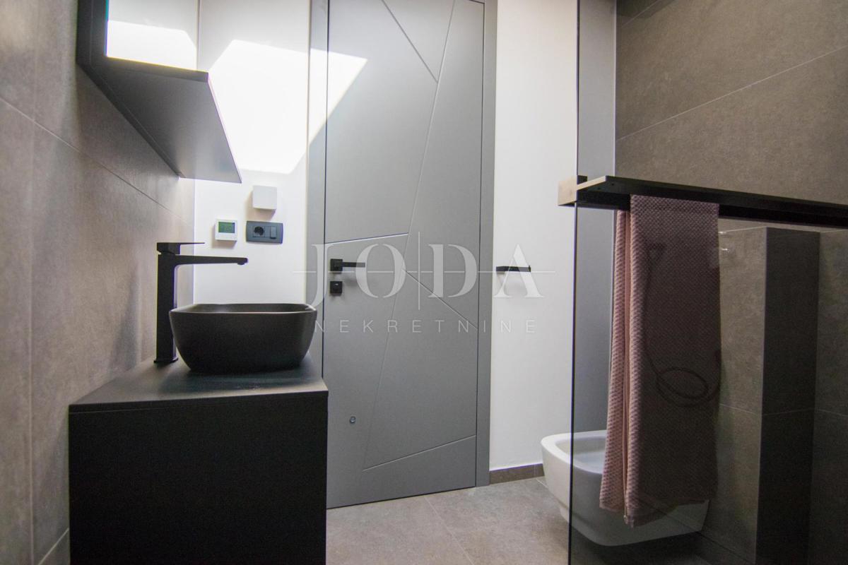 Nuova casa moderna - dintorni della citta di Krk