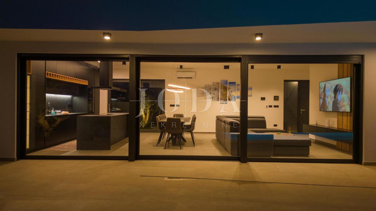 Nuova casa moderna - dintorni della citta di Krk