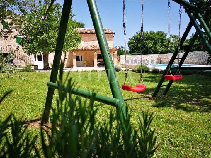 Casa Krničari, Žminj, 220m2