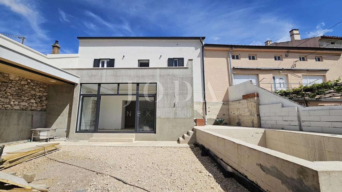 Una combinazione tribale di modernità e autoctonia