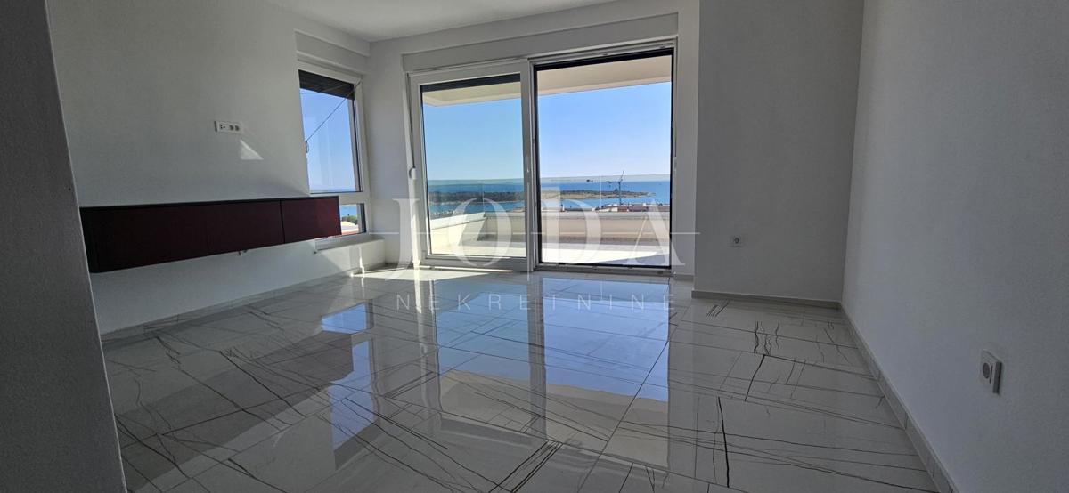 Nuovo edificio Novalja