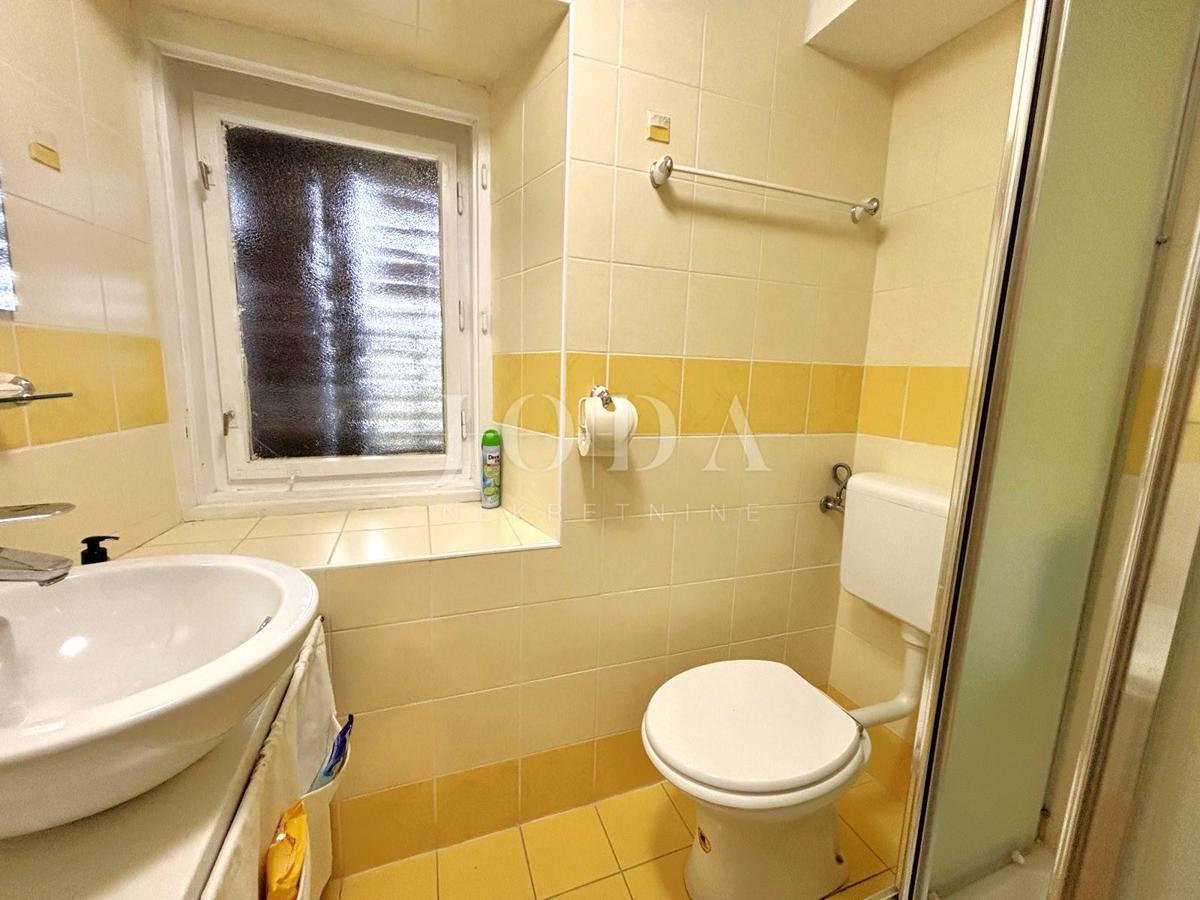 Selce, casa con due appartamenti