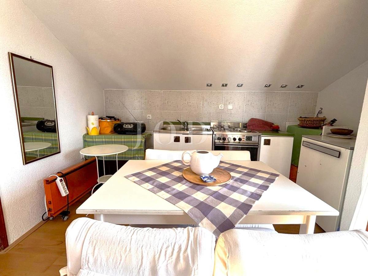 Selce, casa con due appartamenti