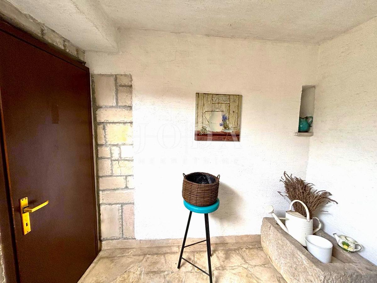 Selce, casa con due appartamenti