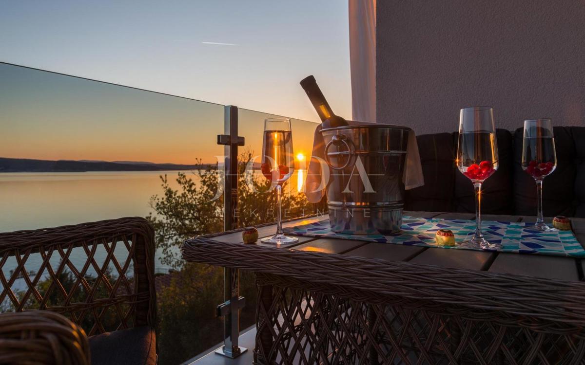 Attico di lusso a Crikvenica con vista fenomenale