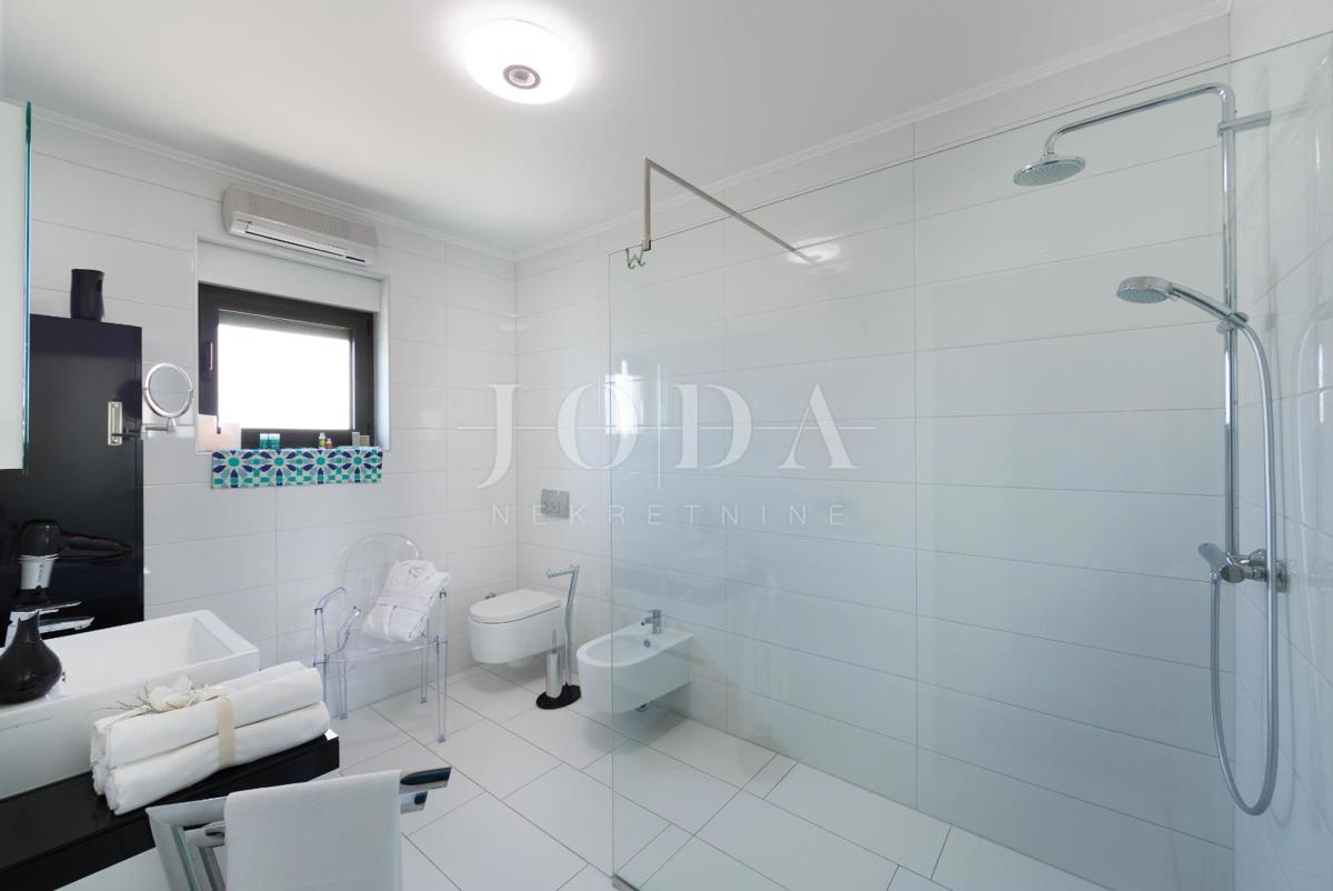 Attico di lusso a Crikvenica con vista fenomenale