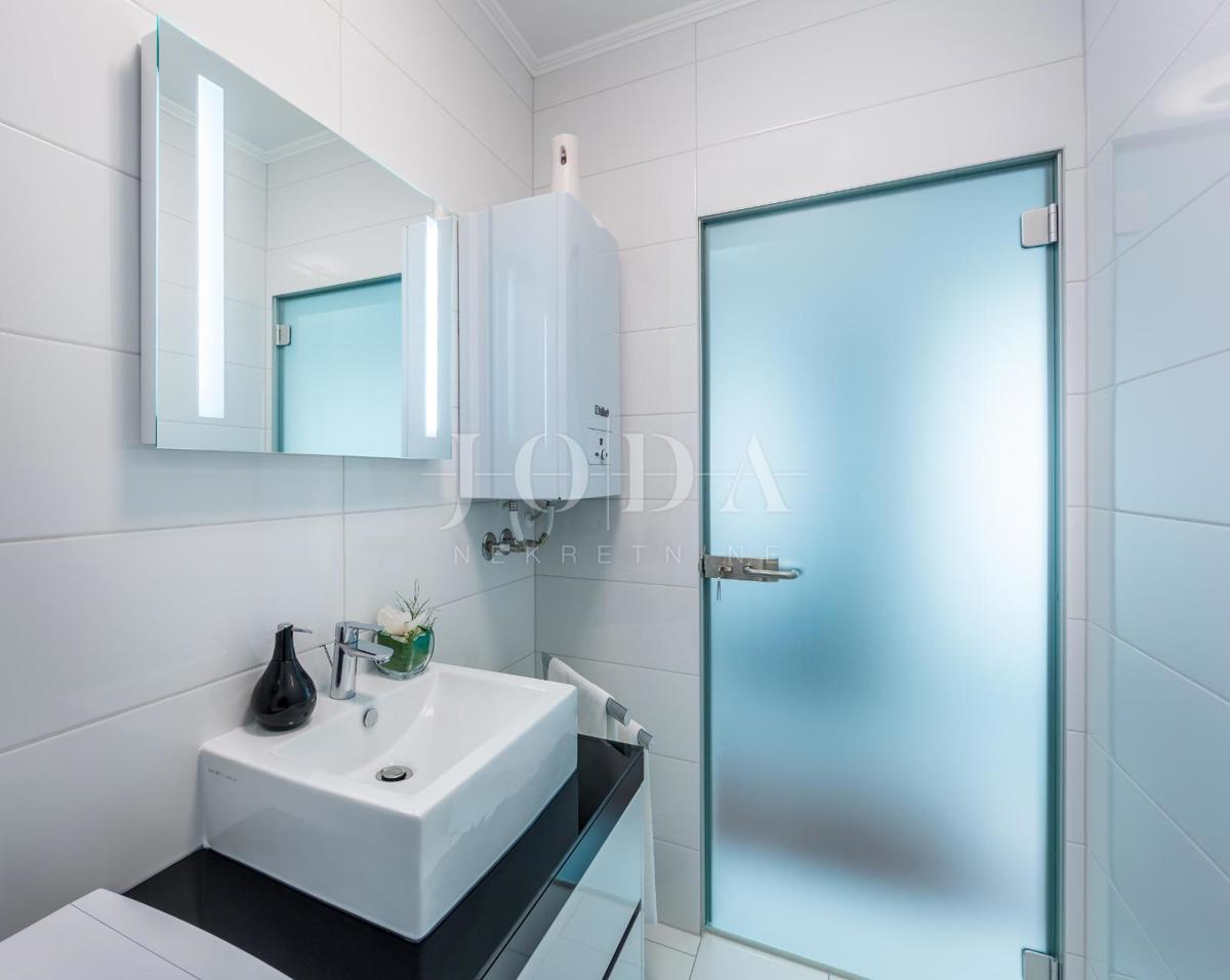 Attico di lusso a Crikvenica con vista fenomenale