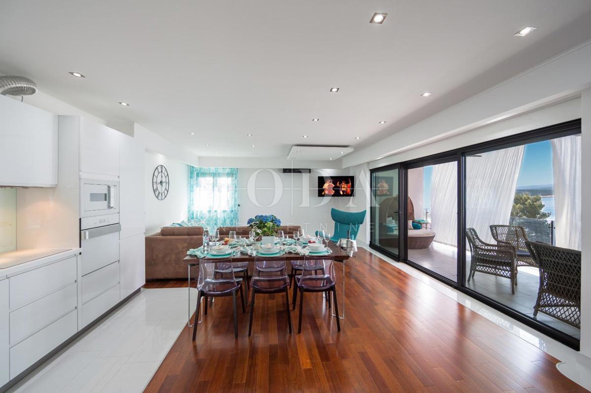 Attico di lusso a Crikvenica con vista fenomenale