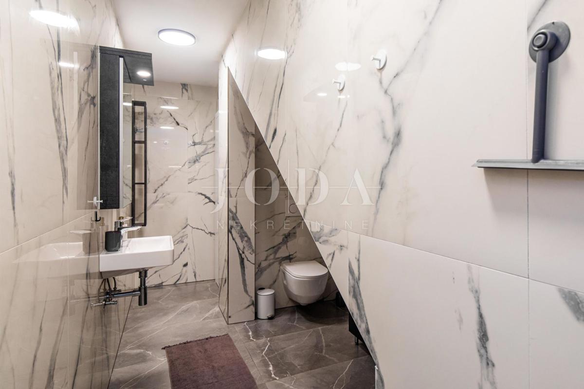 Appartamento con piscina e giardino