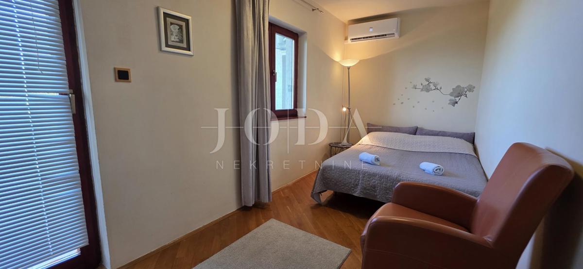 Crikvenica, casa in posizione tranquilla con vista panoramica sul mare