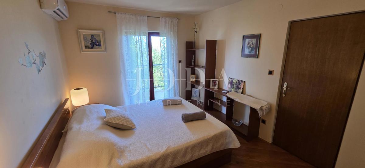Crikvenica, casa in posizione tranquilla con vista panoramica sul mare