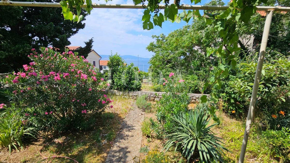 Nuovo appartamento a Vinodol in posizione tranquilla con vista sul mare