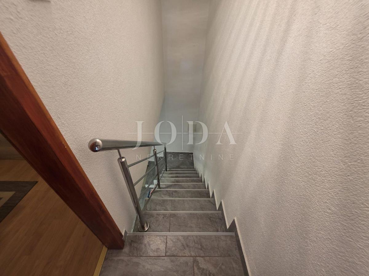 Novi Vinodolski, appartamento duplex, 220m dal mare