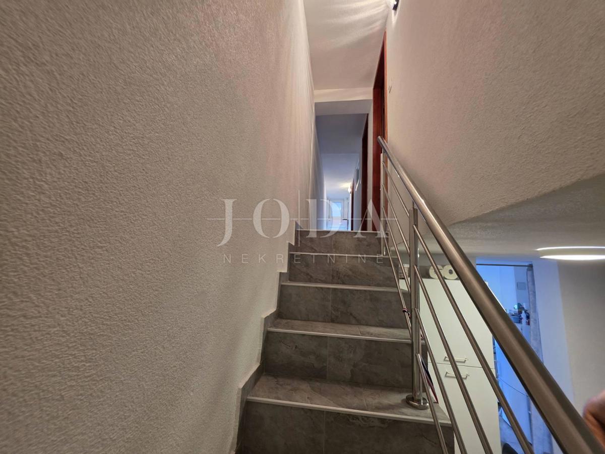 Novi Vinodolski, appartamento duplex, 220m dal mare