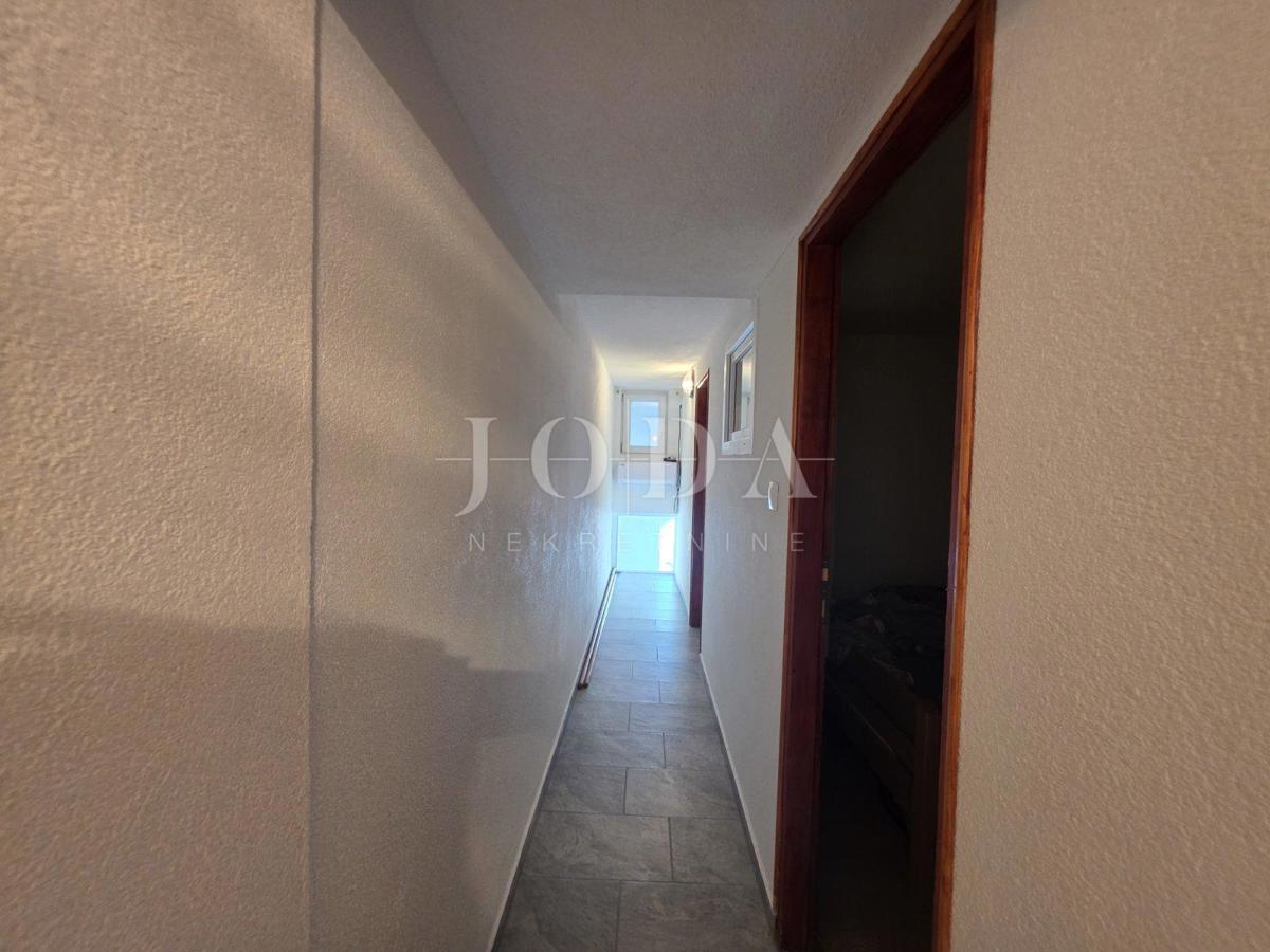 Novi Vinodolski, appartamento duplex, 220m dal mare