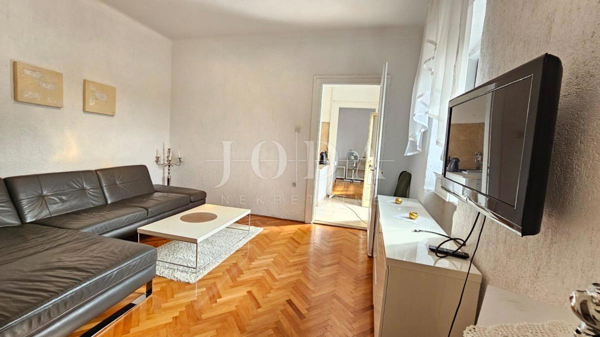 Casa al piano terra a Jadranovo con parcheggio