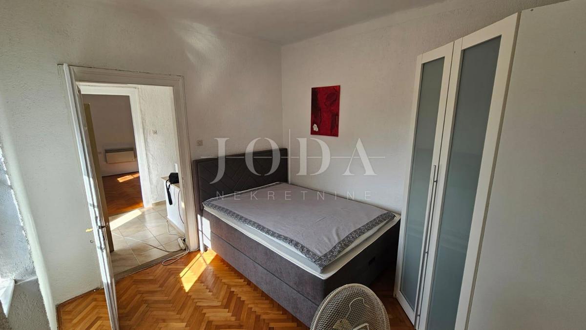 Casa al piano terra a Jadranovo con parcheggio