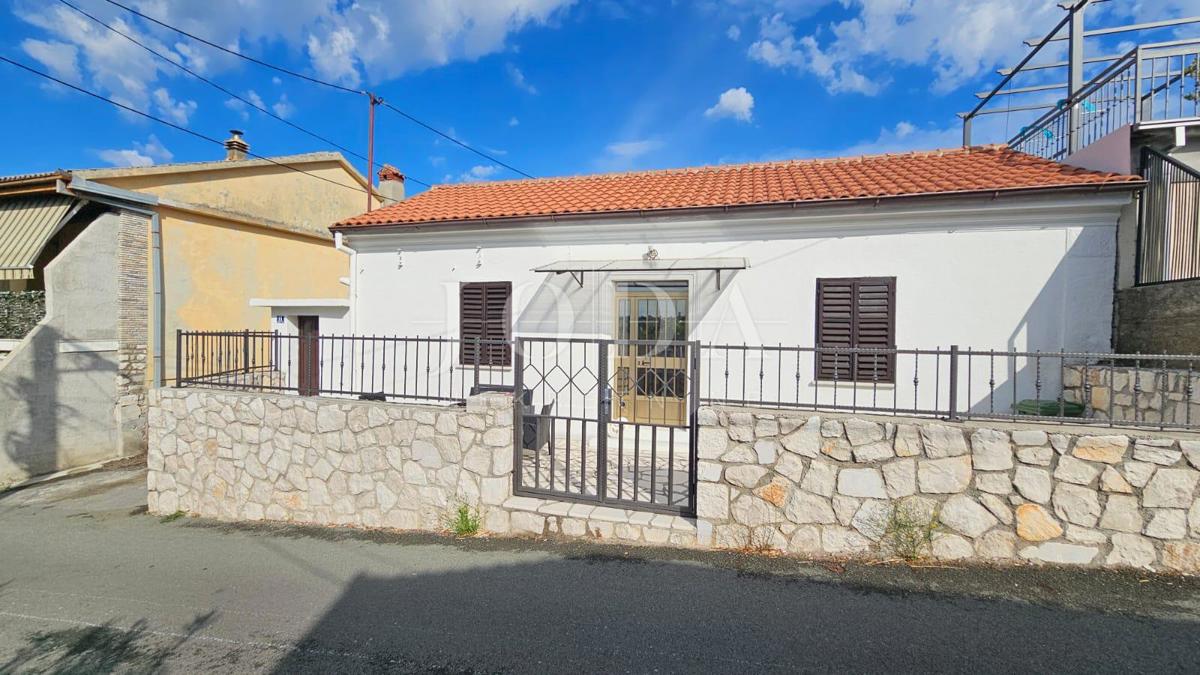 Casa al piano terra a Jadranovo con parcheggio