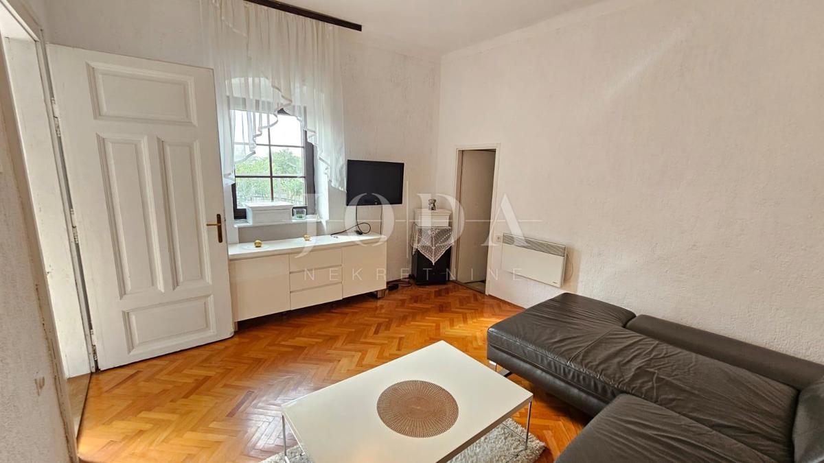 Casa al piano terra a Jadranovo con parcheggio