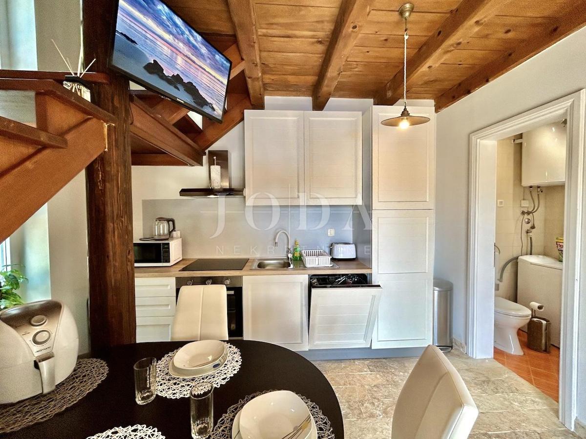 Grižane – Proprietà con due case in pietra e terreno