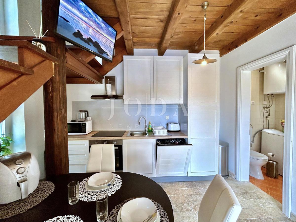 Grižane – Proprietà con due case in pietra e terreno