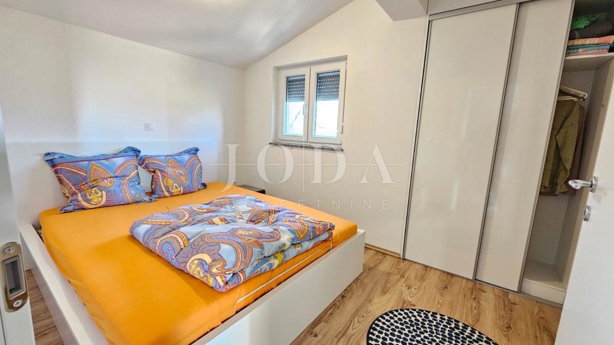 Appartamento con tre camere da letto a Jadranovo con vista mare