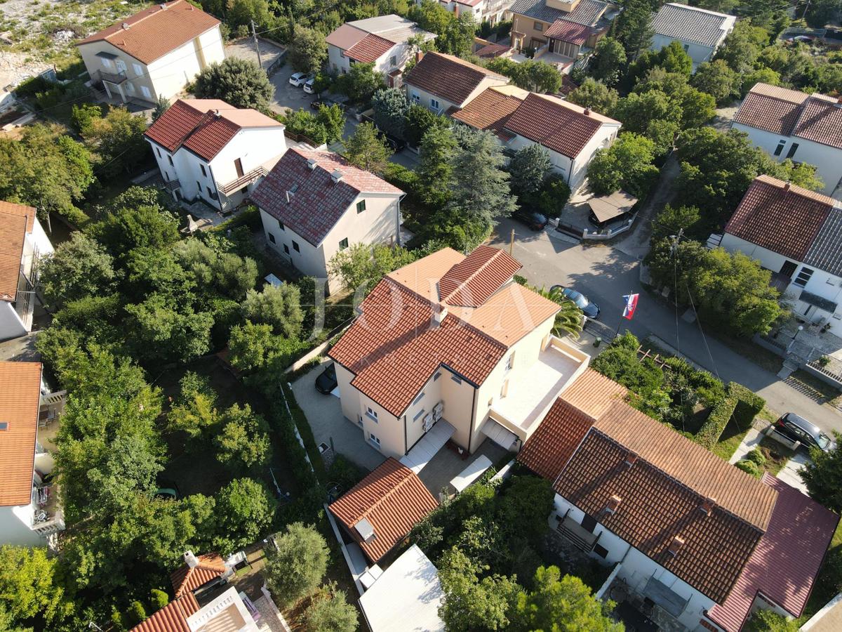 Appartamento con tre camere da letto a Jadranovo con vista mare