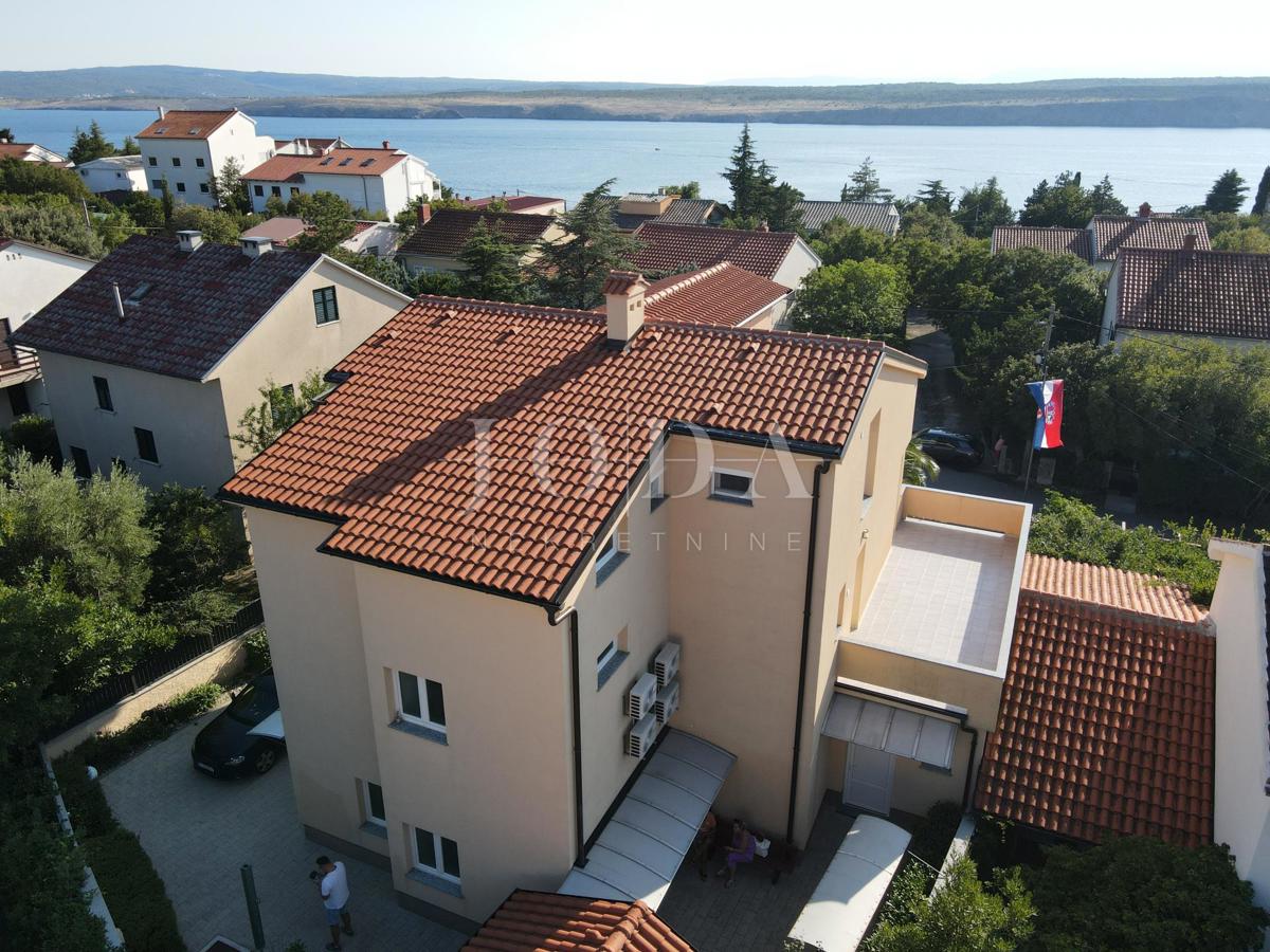 Appartamento con tre camere da letto a Jadranovo con vista mare