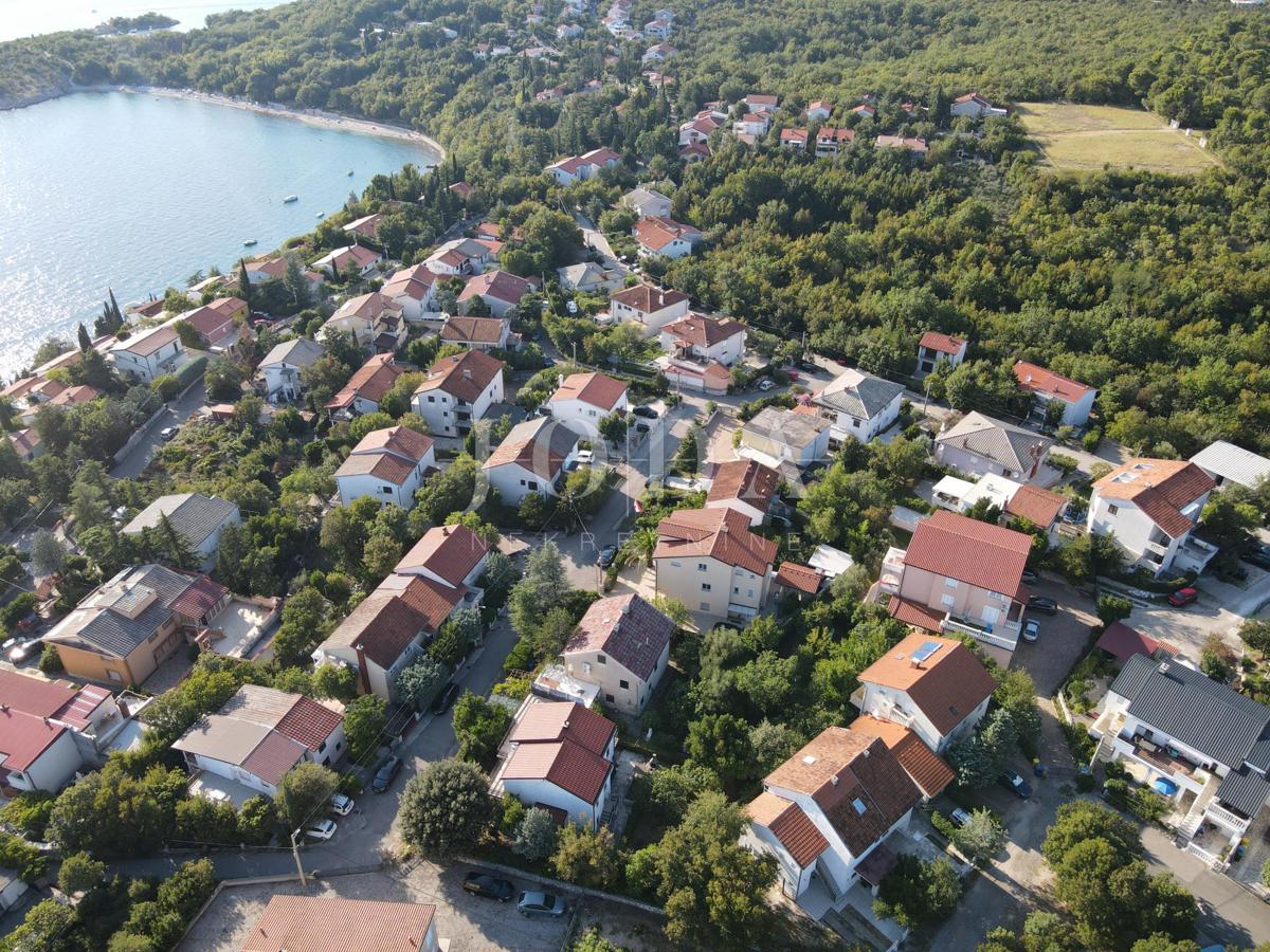 Appartamento con tre camere da letto a Jadranovo con vista mare