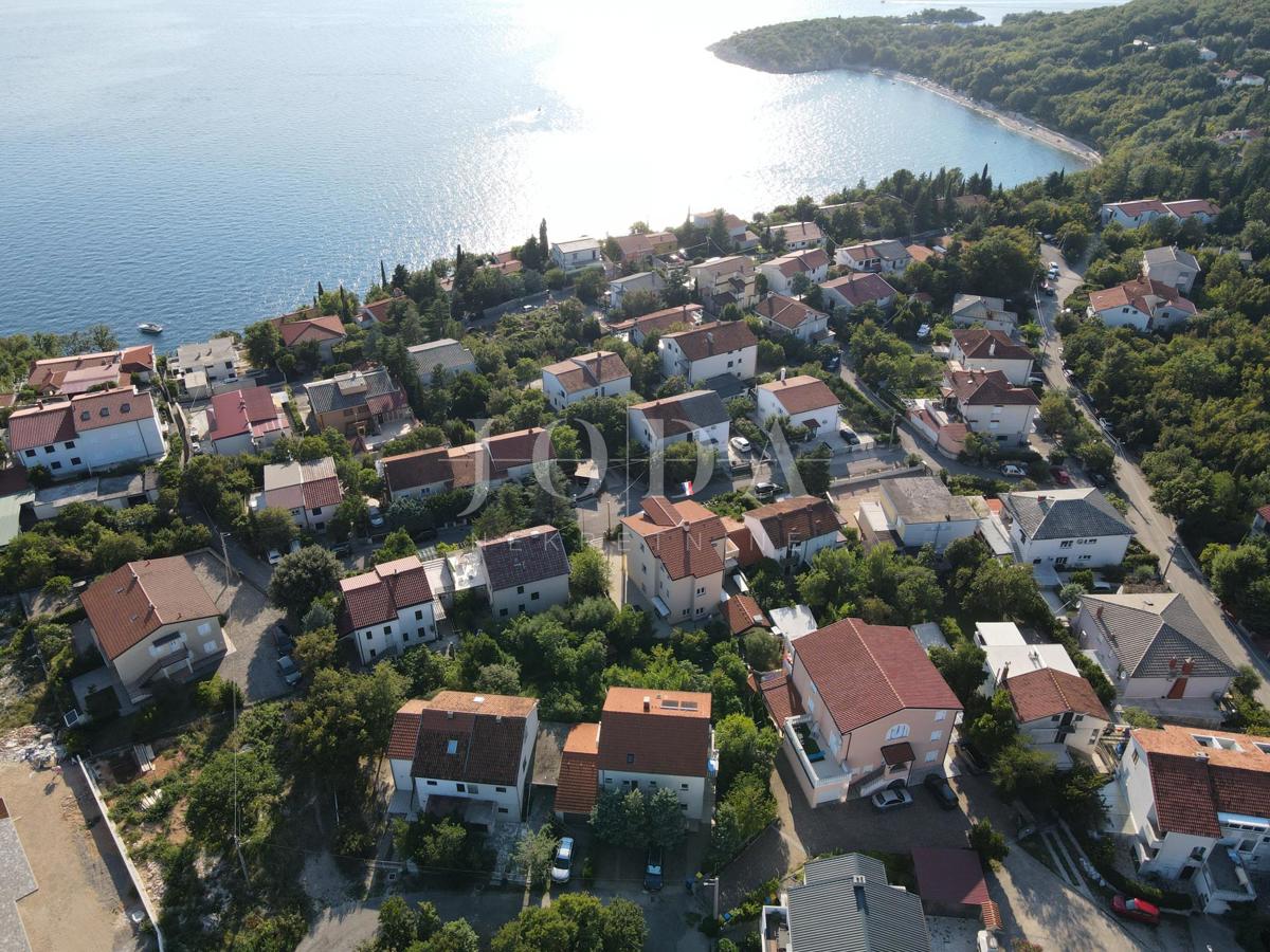 Appartamento con tre camere da letto a Jadranovo con vista mare