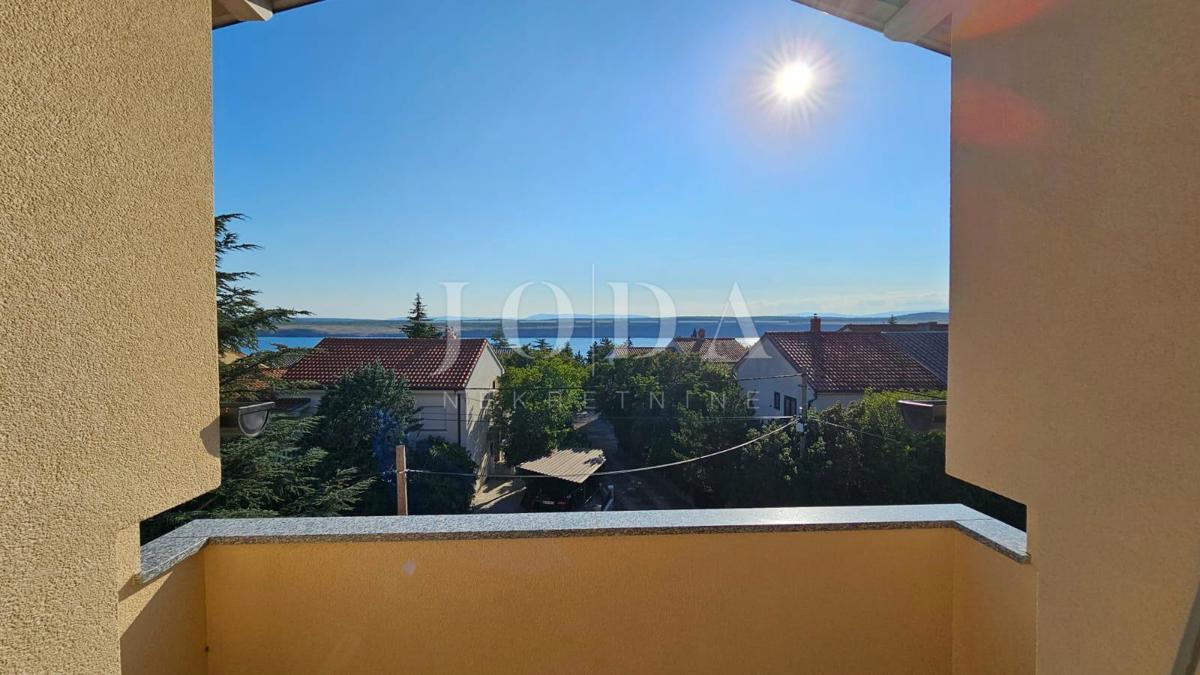 Appartamento con tre camere da letto a Jadranovo con vista mare