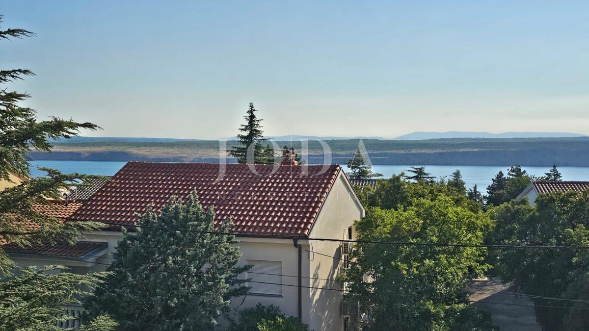 Appartamento con tre camere da letto a Jadranovo con vista mare