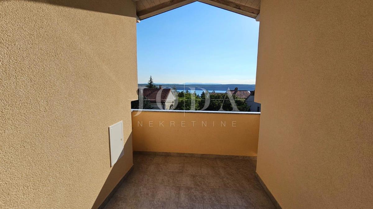 Appartamento con tre camere da letto a Jadranovo con vista mare