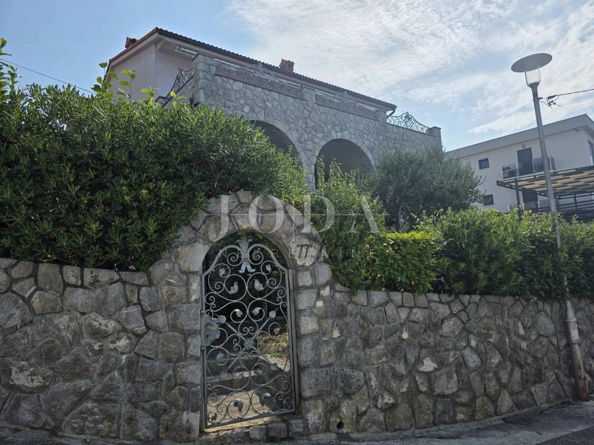 Crikvenica, Appartamento a 50 m dal mare con splendida vista