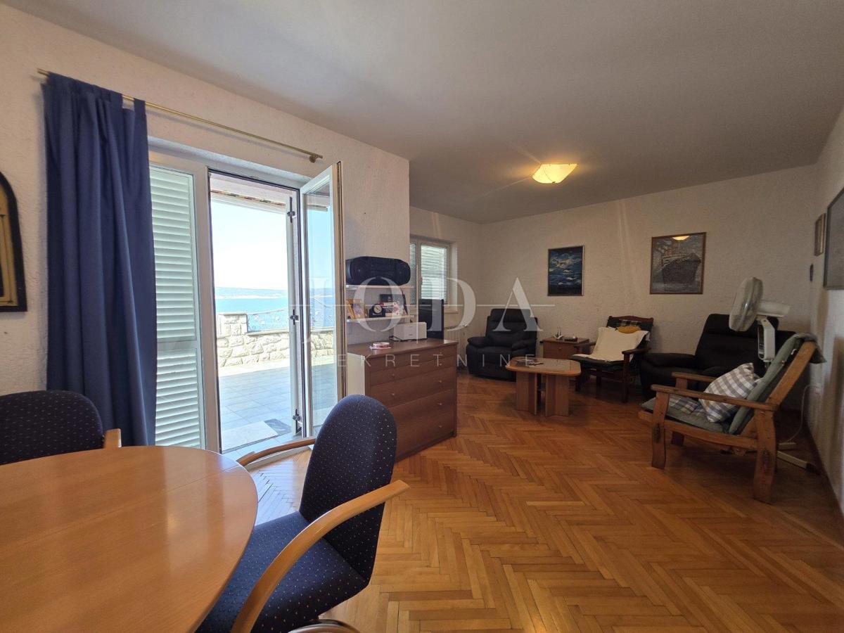 Crikvenica, Appartamento a 50 m dal mare con splendida vista